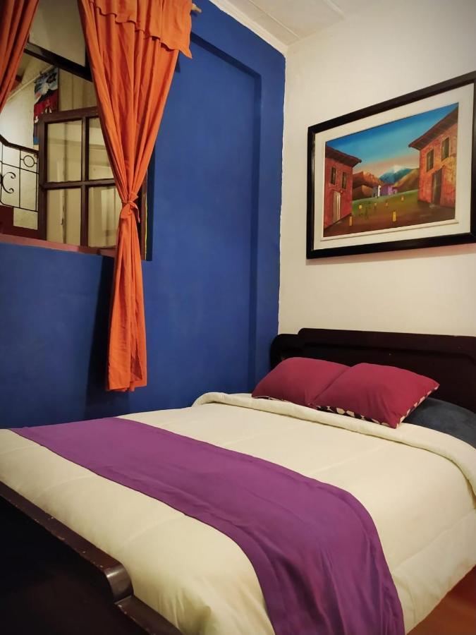 Hotel Hostal La Casa Toleña Quito - Ecuador Exterior foto