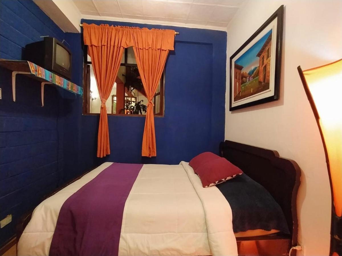 Hotel Hostal La Casa Toleña Quito - Ecuador Exterior foto