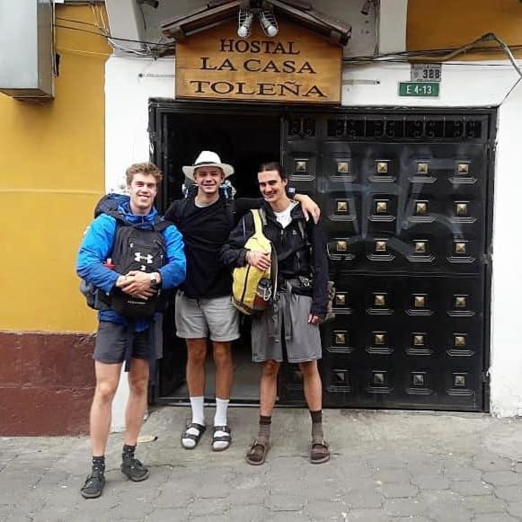 Hotel Hostal La Casa Toleña Quito - Ecuador Exterior foto
