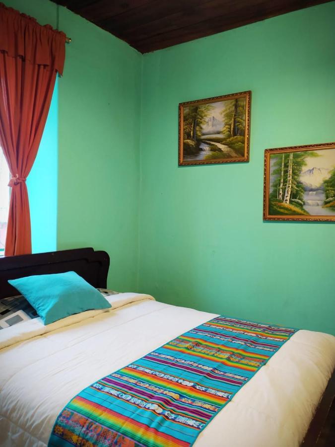 Hotel Hostal La Casa Toleña Quito - Ecuador Exterior foto