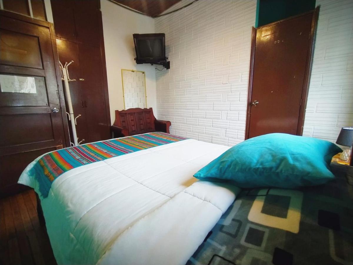Hotel Hostal La Casa Toleña Quito - Ecuador Exterior foto