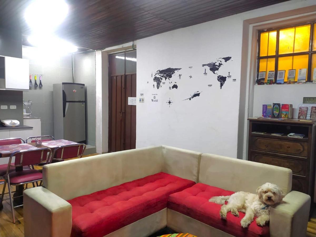 Hotel Hostal La Casa Toleña Quito - Ecuador Exterior foto